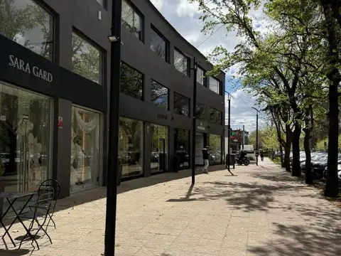 Oficina en Lomas de San Isidro