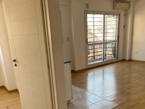 Departamento de 2 ambientes con balcon