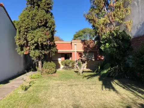 CASA EN MUY BUEN ESTADO DE CONSERVACION 