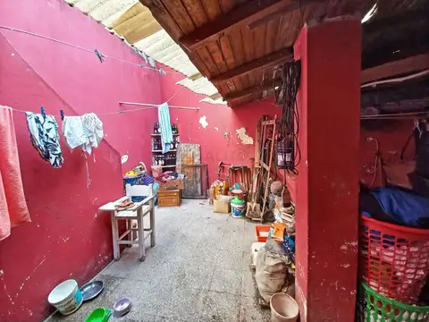 Casa 4 ambientes con 1 baño