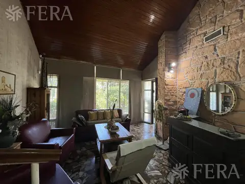 Casa 3 ambientes con 2 baños