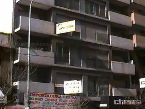 Semipiso 3 ambientes contrafrente con balcón