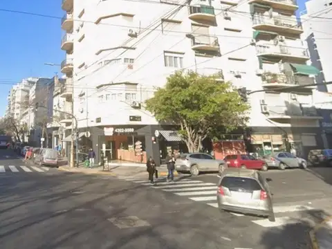 3 AMBIENTES SOBRE AVENISA MONTES DE OCA C/BALCÓN
