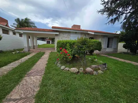 Casa en Venta en Miguel Muñoz, USD 180.000