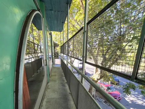 Avenida Olivera 500, Piso 1