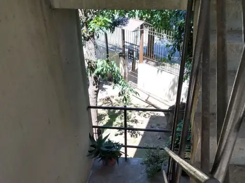 Depto.4 amb.en complejo habitacional con cochera en Dock Sud