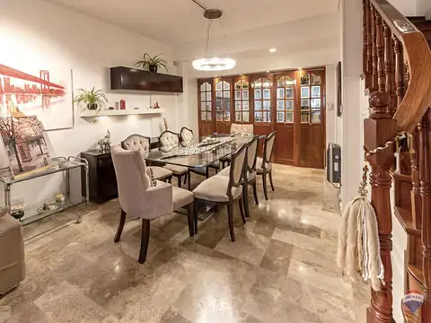 Depto Tipo Casa en Venta con 1 cocheras