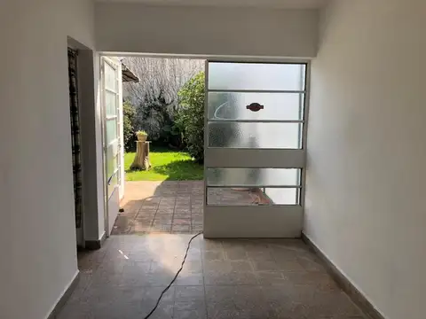 Casa de 2 dormitorios (Alquilada hasta la venta)