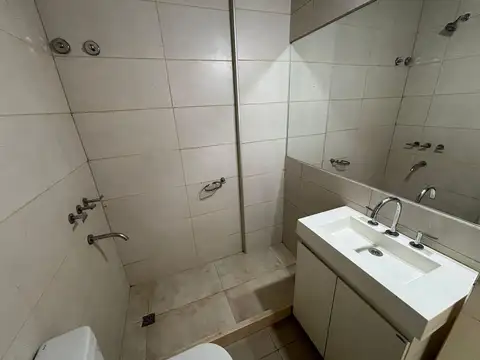 Departamento 6 ambientes con 2 baños