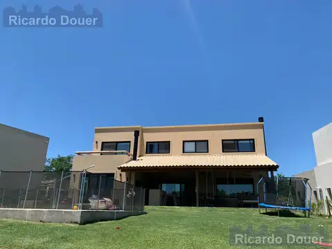 Casa en Alquiler en El Cantón, USD 5.500
