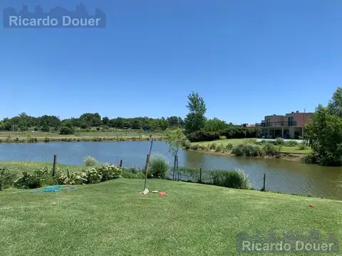 avenida  de los lagos  al 100