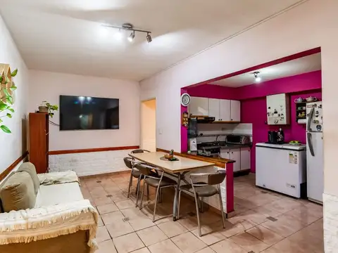 Depto Tipo Casa en Venta 60 años