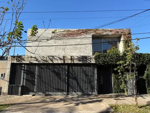CASA EN VENTA EN MARTINEZ