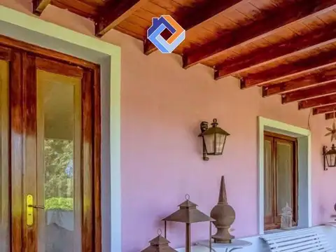 Casa 5 ambientes con 4 baños