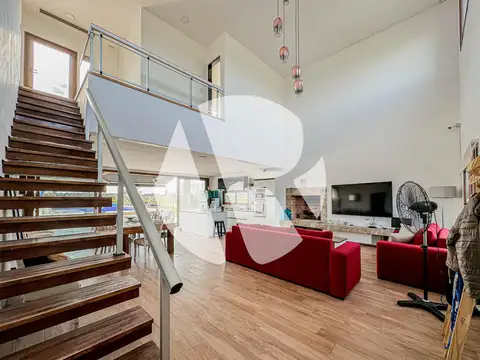 Casa 5 ambientes con 5 baños