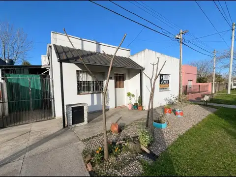 Casa 2 ambientes en Lujan