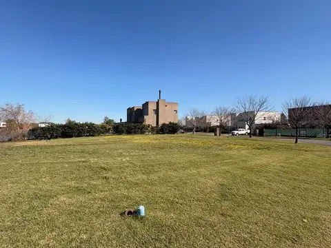 Venta|Lote al agua en esquina|Barrio Islas El Canton