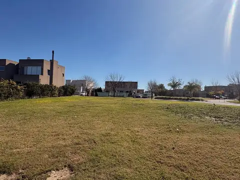 Terreno en Venta de 879,0 m2