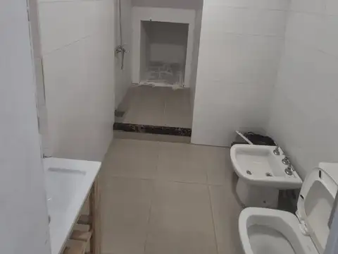 Hermoso local en alquiler sobre esquina.