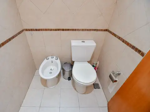 CASA DUPLEX EN VENTA CITY BELL 4 DORMITORIOS