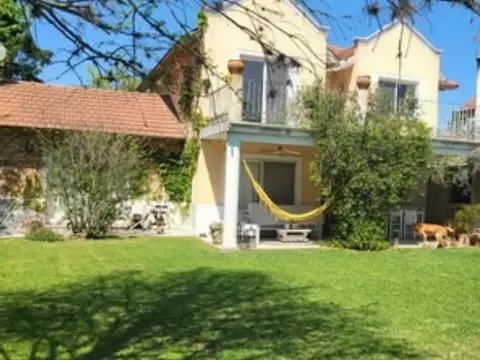 CASA EN VENTA EN LA CAMPIÑA - PILAR