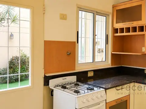 Depto Tipo Casa en Venta de 2 ambientes