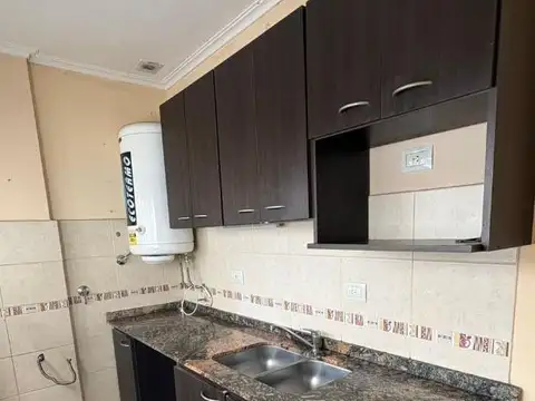 VENTA DPTO CENTRO VILLA CARLOS PAZ, 1 DORMITORIO CON COCHERA