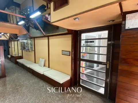 Local en Venta 40 años