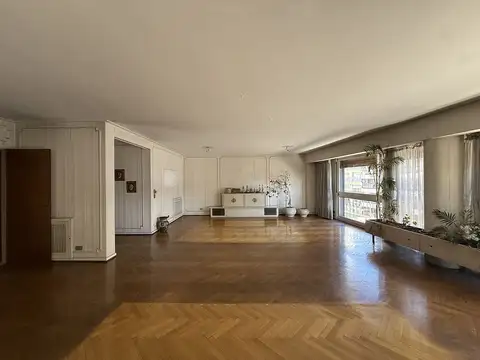 Venta 4 ambientes Recoleta Barrio Norte Cochera Luminoso