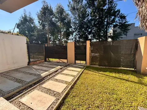 Duplex en venta a estrenar en Sicardi 12 y 667