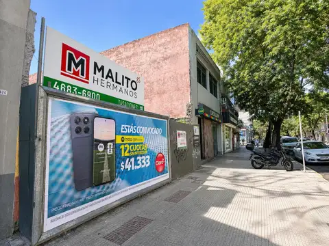 Excelente Terreno en Parque Avellaneda (ZONA COMERCIAL)