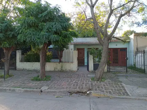 Casa en venta -Burzaco