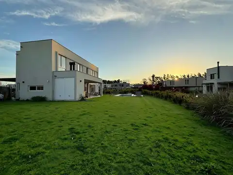 Casa en Alquiler Temporal de 4 dormitorios