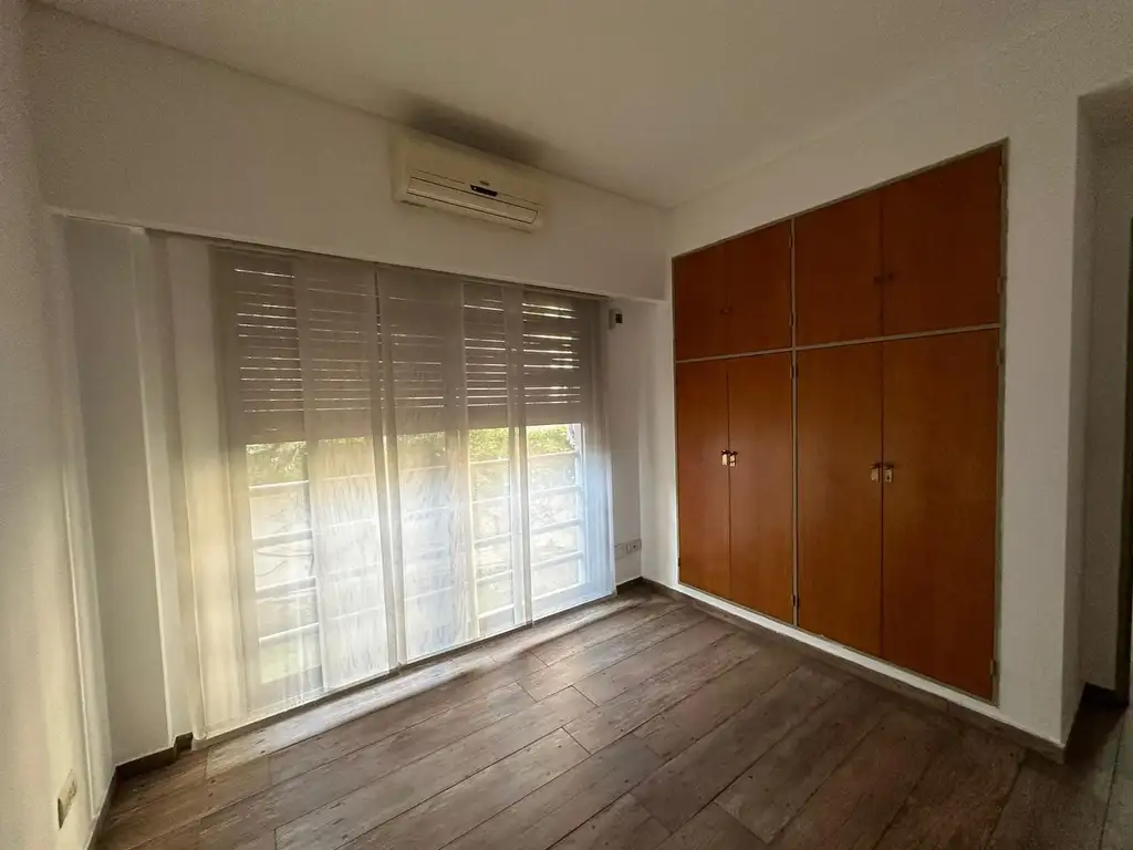 Matienzo 1700, Piso 1