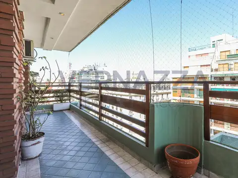 Departamento en Venta con 2 cocheras