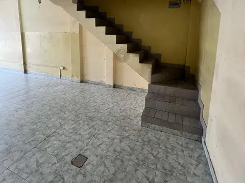Local en Alquiler en Loma Hermosa, $ 650.000