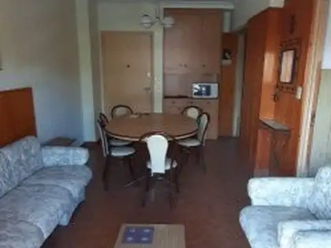 calle 23 802 , Piso 2