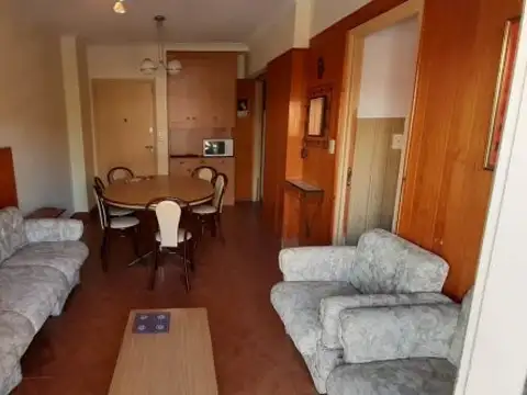 Venta departamento 3 ambientes en Miramar. Edificio Metro