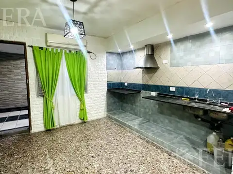 Depto Tipo Casa en Venta 40 años