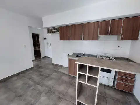 Departamento en Alquiler en Villa Ballester, $ 620.000