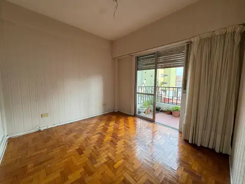 Campana 2600, Piso 3