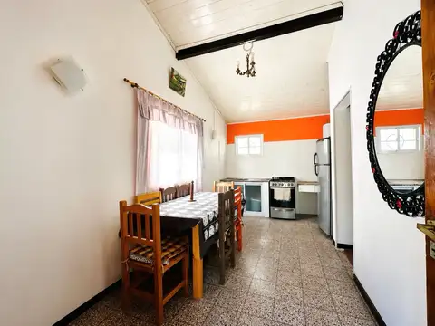 Casa 3 ambientes con 1 baño