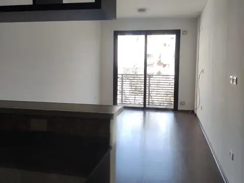 hermoso monoambiente con balcón