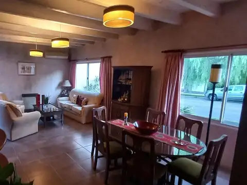 Casa en Venta en Mendoza, USD 220.000