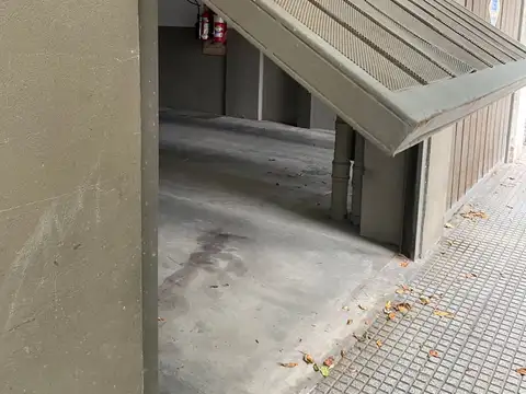 Ruiz Huidobro 3000, Piso 1