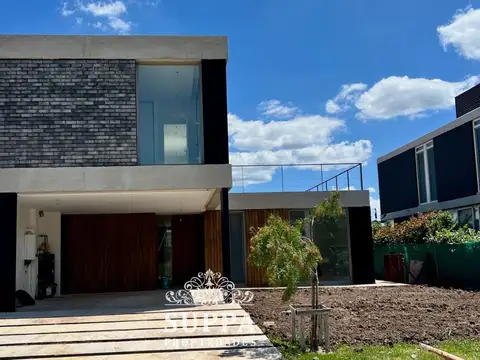 CASA EN VENTA EN LAGUNA GRANDE
