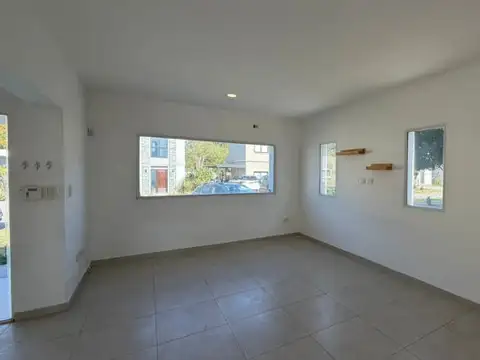 Casa en Venta en La cañada de Pilar, USD 165.000