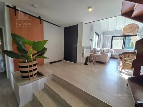 Casa 6 ambientes con 4 baños