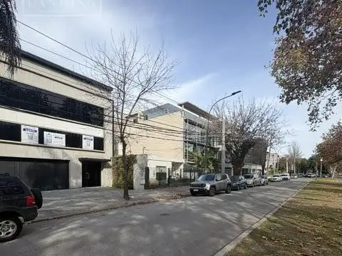 Oficina en Venta con 11 cocheras