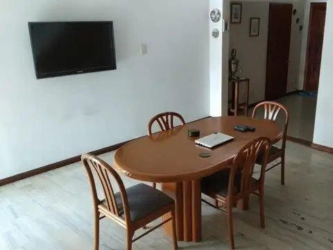 Casa 6 ambientes con 3 baños